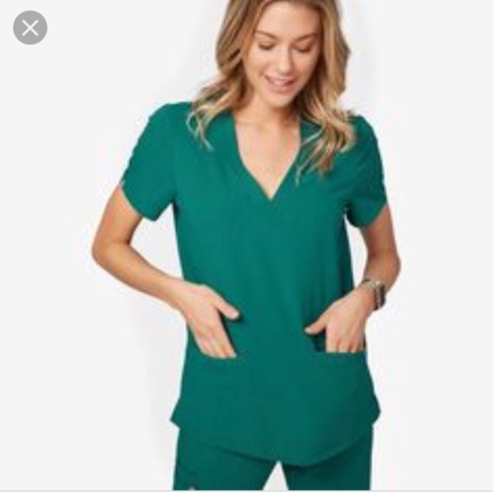 FIGS XS scrubs set (emerald green)
